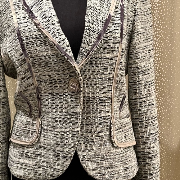 The Limited Blazer - Picture 8 of 16